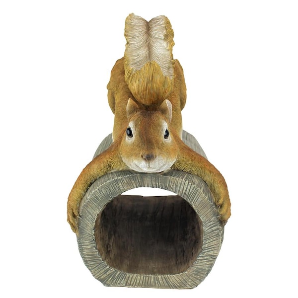 Design Toscano Crash the Squirrel Gutter Guardian Downspout Statue - QM2869000