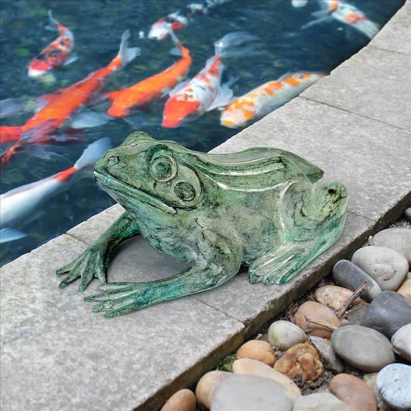Design Toscano Small Bull Frog Cast Bronze Garden Statue - PN5791