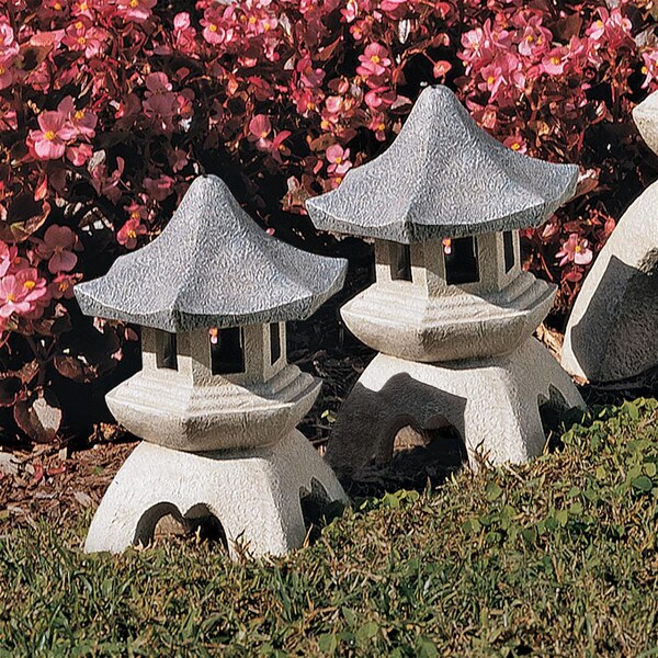 Design Toscano Pagoda Lantern Sculpture: Set of Two Medium - NG729869