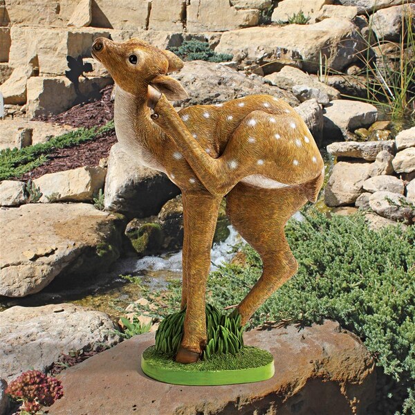 Design Toscano Out from the Thicket Baby Deer Statue - QM2758000
