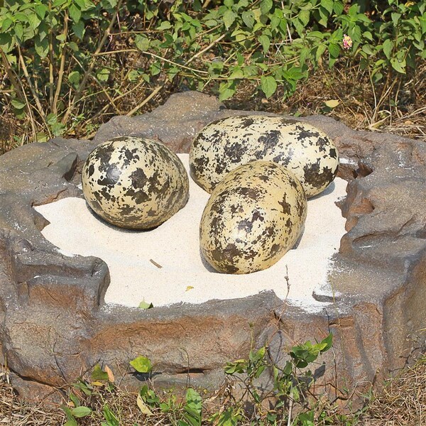 Design Toscano Early Jurassic Theropoda Dinosaur Egg Fossil Statue - NE140031