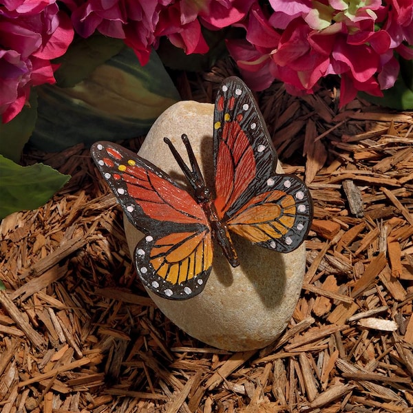 Design Toscano Viceroy Monarch Butterfly on Rock Statue - MP7486