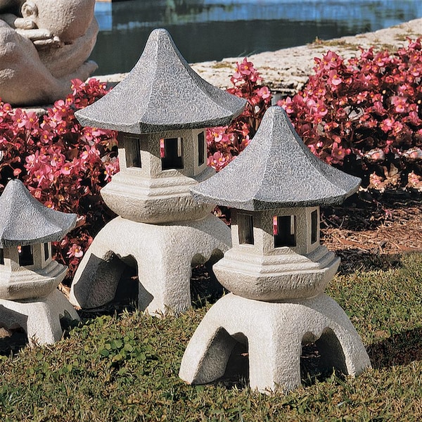 Design Toscano Pagoda Lantern Sculpture: Set of Two Large - NG729870