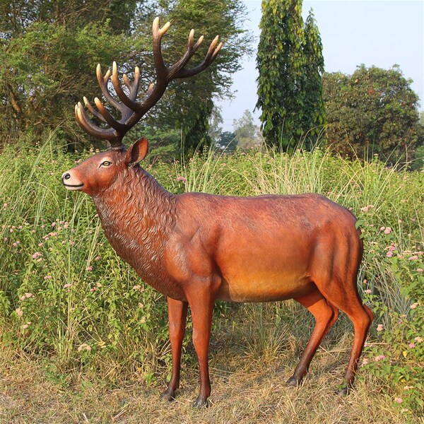 Design Toscano Grande-Scale Red Deer Buck Statue - NE140044