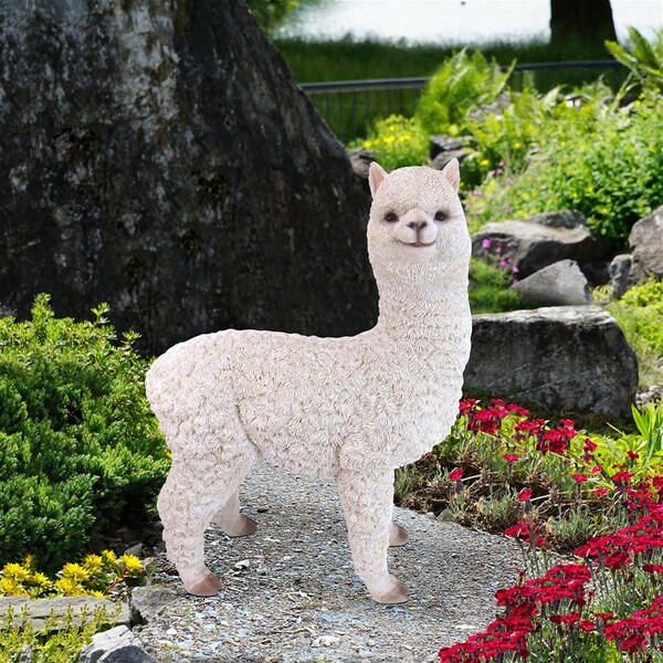 Design Toscano The Alpacalypse of Alpaca Garden Statues: Medium - QM2860900