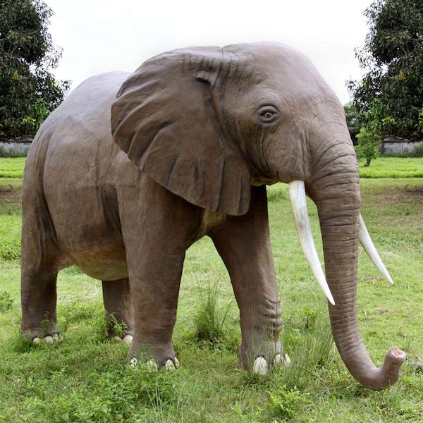 Design Toscano Enormous African Elephant Statue - NE100059