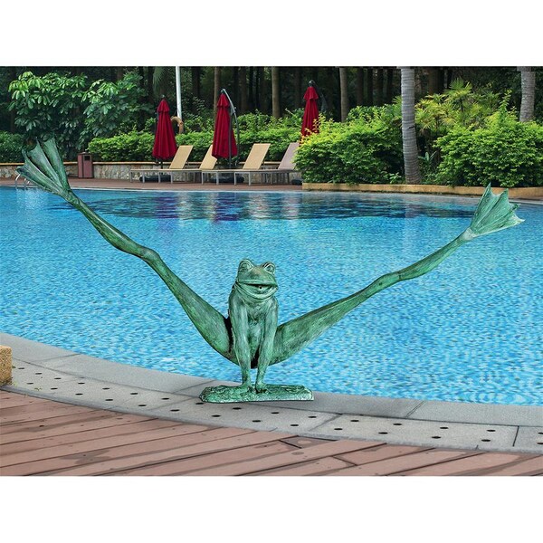 Design Toscano Crazy Legs, Leap Frog Bronze Garden Statue: Giant - PK2295