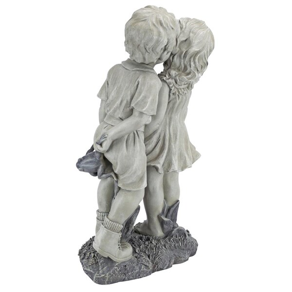 Design Toscano Young Sweethearts: Kissing Children Garden Statue - NG30739