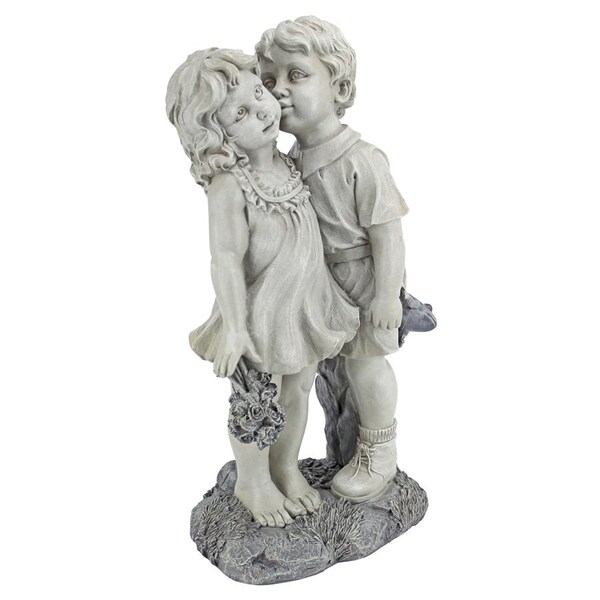 Design Toscano Young Sweethearts: Kissing Children Garden Statue - NG30739
