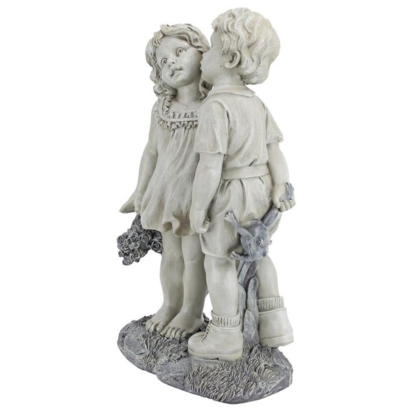 Design Toscano Young Sweethearts: Kissing Children Garden Statue - NG30739