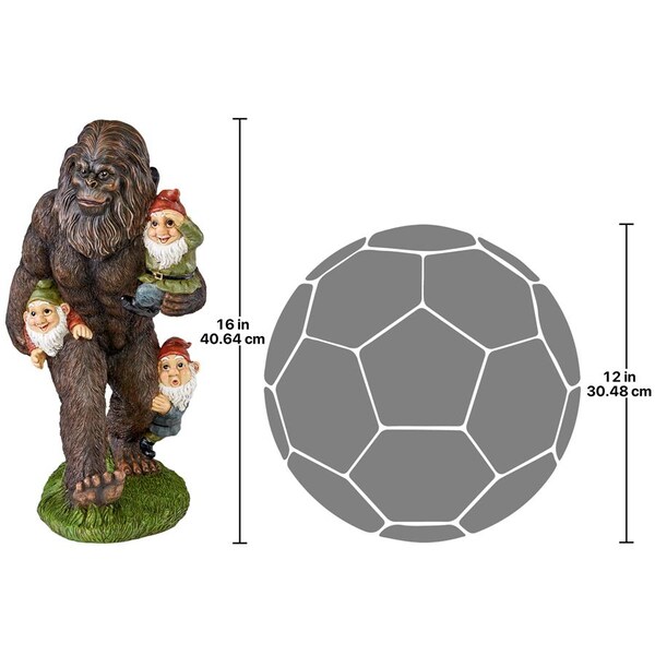 Design Toscano Schlepping the Garden Gnomes Bigfoot Statue - QM16042