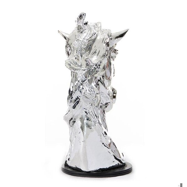 Homeroots Modern Head Sculpture - Silver Horse - 284045
