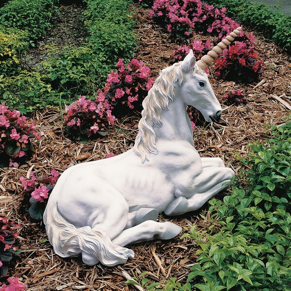 Design Toscano Mystical Unicorn of Avalon Statue: Large - DB101