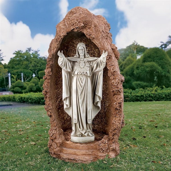 Design Toscano The Sacred Heart of Jesus Spiritual Garden Statue - LY712152