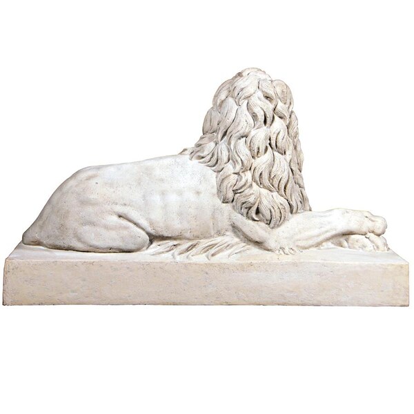 Design Toscano Castle Courtyard Lion Sentinel Statue: Head Left - NE1602752
