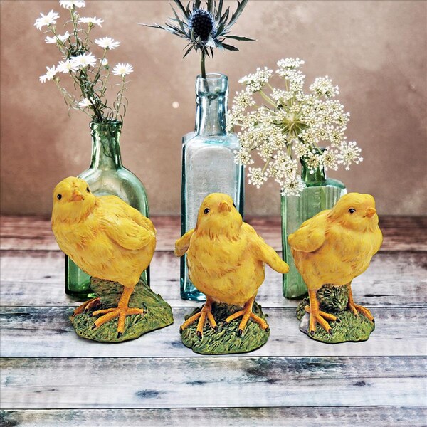 Design Toscano Hatching Chicks, Set of 6 Baby Chicken Statues - QM912335
