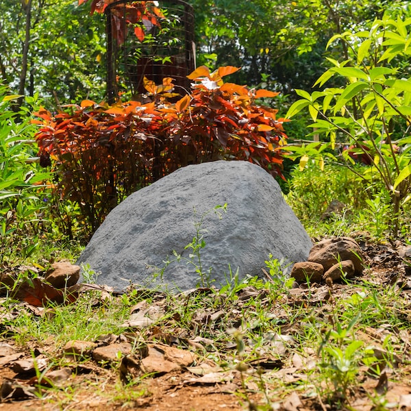 Gardenised Outdoor Natural Artificial Round Rock Decor for Gardens, Lawns, and Landscapes - QI004479
