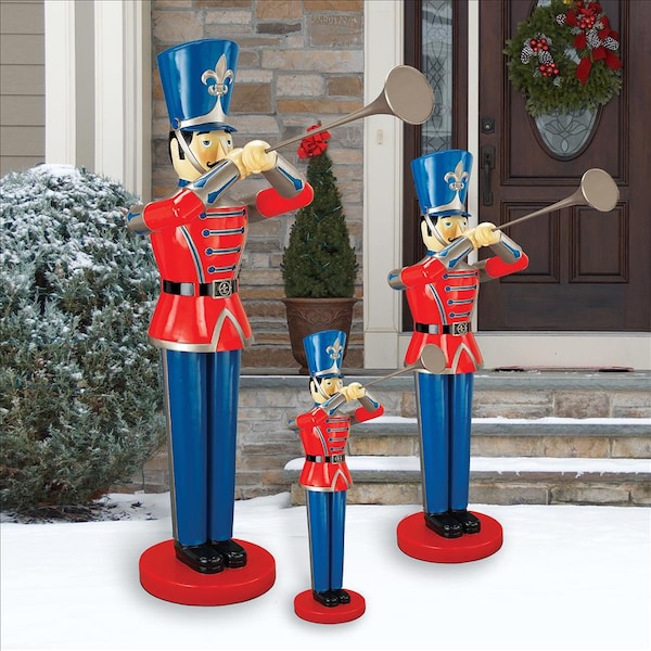 Design Toscano Large Trumpeting Soldier Statue - NE140007