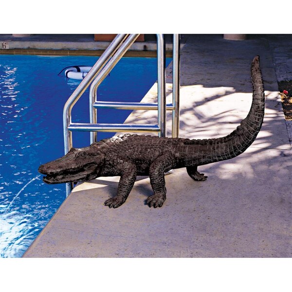 Design Toscano Gator on the Prowl: Spitting Bronze Alligator Garden Statue - SU1860