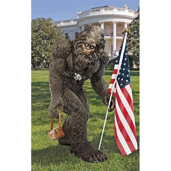 Design Toscano Bigfoot the Giant Life-size Yeti Statue - NE110119