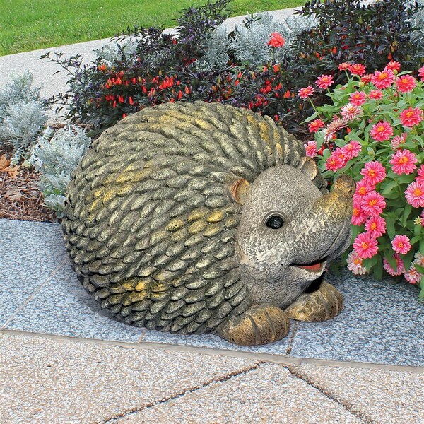 Design Toscano Humongous Hedgehog Garden Animal Statue - FU84330