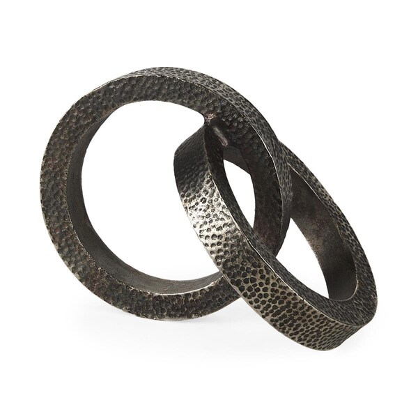 Homeroots 6 x 6 x 8 in. Two Ring Gray Hammered Metal Sculpture - 392549