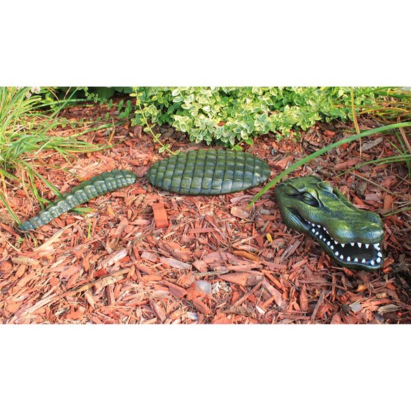 Design Toscano Fearless Lawn Gator of the Castle Moat Statue - NG296989