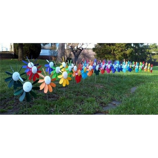 Beloit Plastics Beloit Plastics DAISY12M Daisy  spinning - pack of 12 - DAISY12M