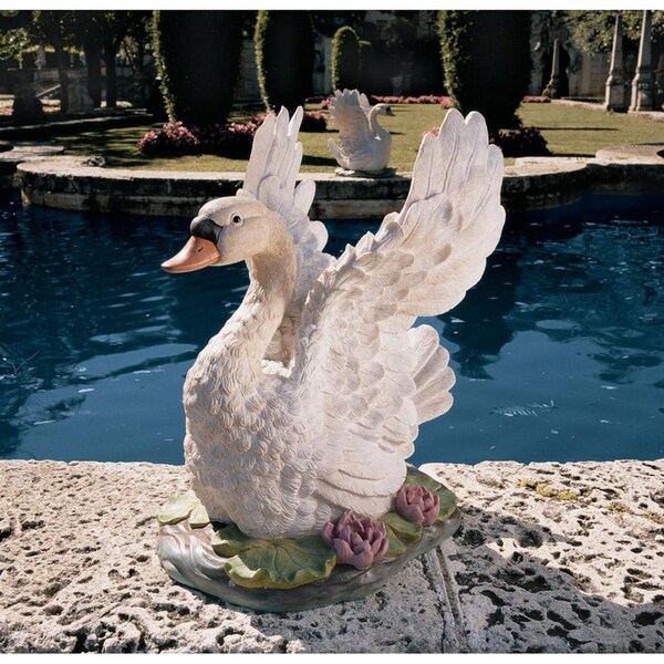 Design Toscano The Majesty of Swan Lake Sculpture - NG30774