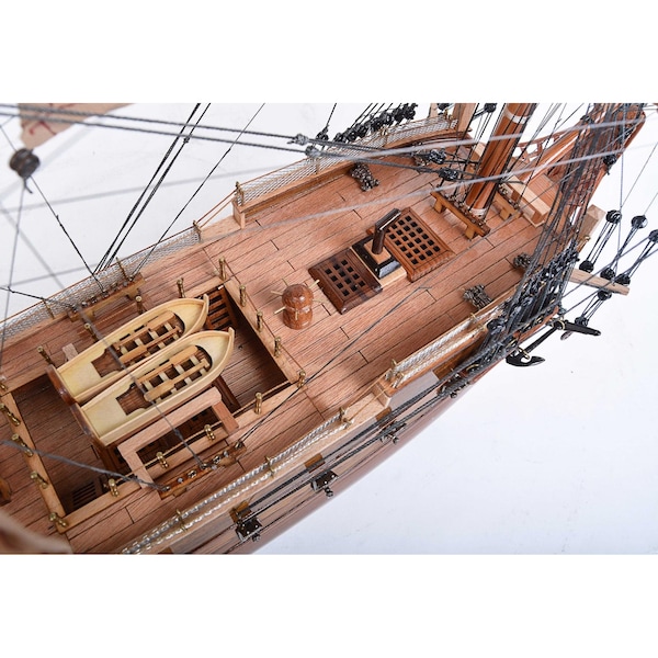Homeroots HMS Surprise Sculptures 8.25 x 27.5 x 26.75 in. - 366190