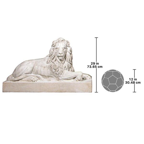 Design Toscano Castle Courtyard Lion Sentinel Statue: Head Right - NE1602751