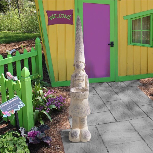 Design Toscano Netherland Knothole Gang Gnome Statue: Gerda - FU12012