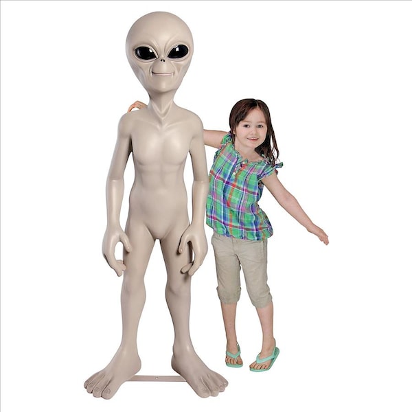 Design Toscano The Out-of-this-World Alien Extra Terrestrial Statue: Giant - NE150328