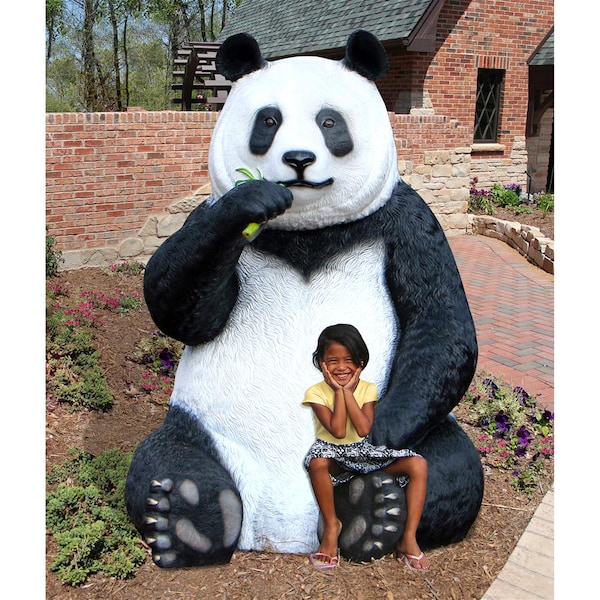 Design Toscano Fantong Oversized Giant Panda Bear Statue with Paw Seat - NE160039
