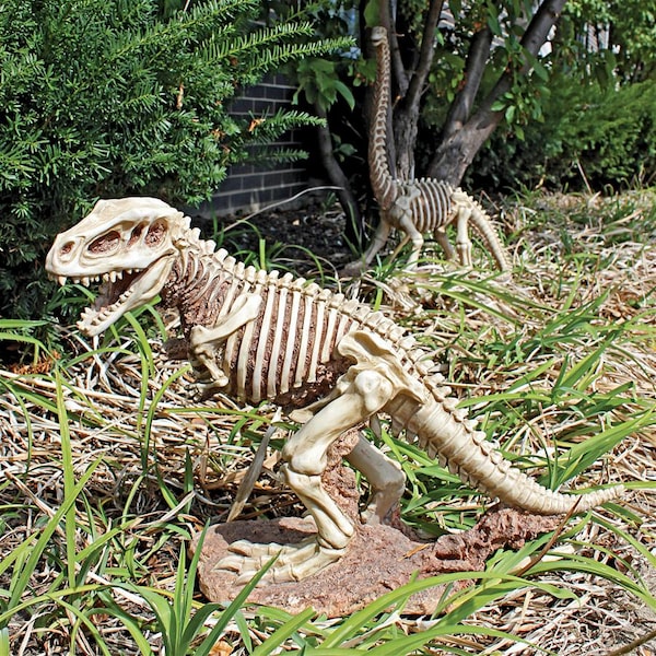Design Toscano Bad to the Bone, Jurassic T-Rex Raptor Dinosaur Statue - JQ6481