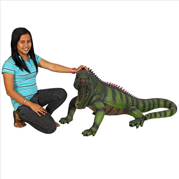 Design Toscano Giant Iggy the Iguana Reptile Statue - NE867207