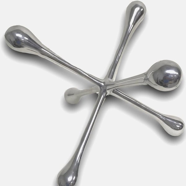 Homeroots 12 x 12 x 9 in. Silver Cantillo Extra Large Decorative Jack Sculpture - 354763