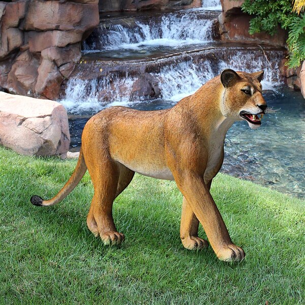 Design Toscano The Grande-Scale Wildlife Animal Collection: Lioness on the Prowl Statue - NE180220