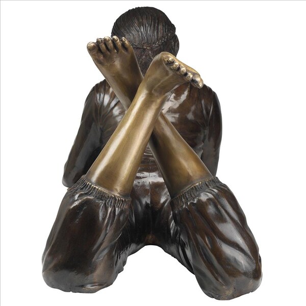 Design Toscano Young Scholar Reading Girl Bronze Garden Statue - MP5840