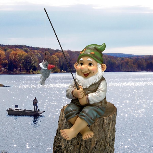 Design Toscano Ziggy, the Fishing Gnome Garden Sitter Statue - QM2806500