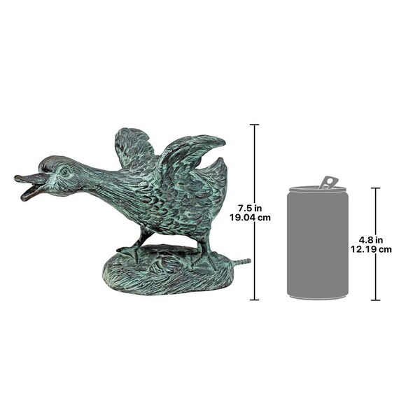Design Toscano Lindell Pond Bronze Ducks Spitting Garden Statue: Running Duck - SU1018
