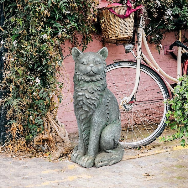 Design Toscano King Olav V Norwegian Forest Cat Statue: Each - FU84643
