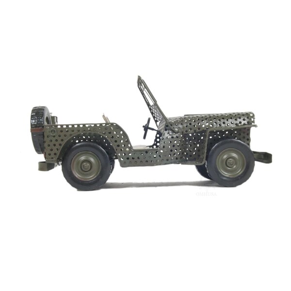 Palacedesigns C1945 Willys CJ-2A Overland Jeep Sculpture - PA3109255