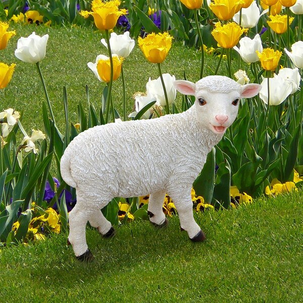 Design Toscano Yorkshire Lamb Garden Statue: Standing Lamb - QL57573
