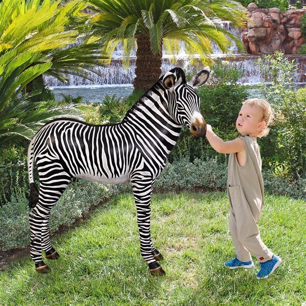 Design Toscano Grand-Scale African Zebra Foal Statue - NE110099