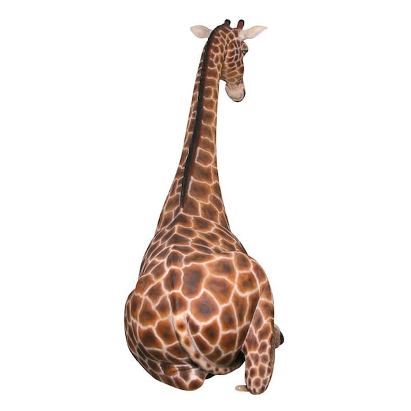 Design Toscano Dakarai Grande-Scale Sitting Giraffe Garden Statue - NE160022