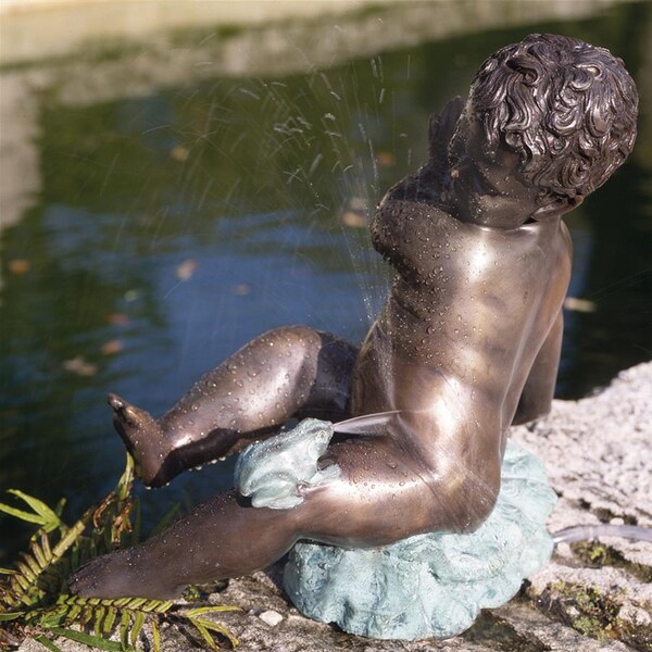Design Toscano Child's Splashy Surprise: Spitting Frog Garden Statue - SU2063
