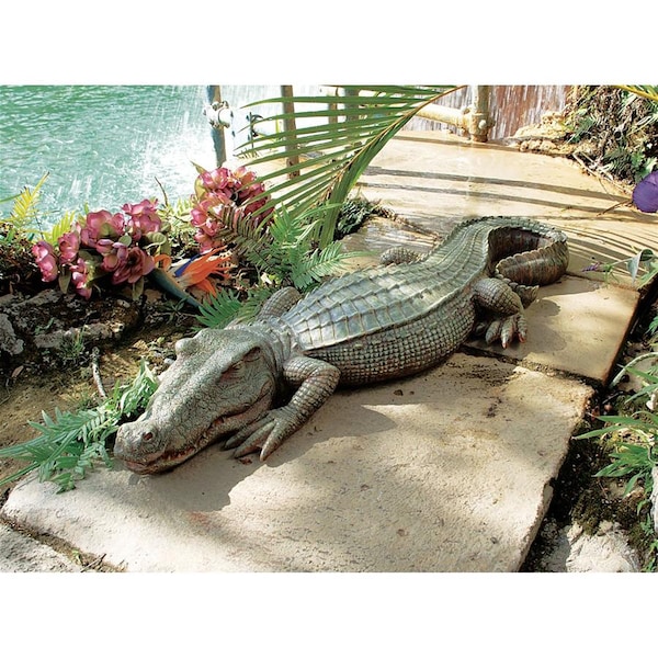 Design Toscano The Swamp Beast Crocodile Garden Statue - JE111535