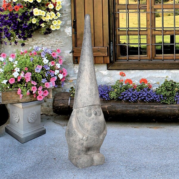 Design Toscano Pinnacle Perry North Forest Garden Gnome Statue - FU13561