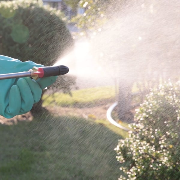 Makita 1 5/16 gal Backpack Sprayer, 5 9/16 ft L Hose, 27 in L Wand, Jet/ Mist Nozzle Spray Pattern - XSU03Z